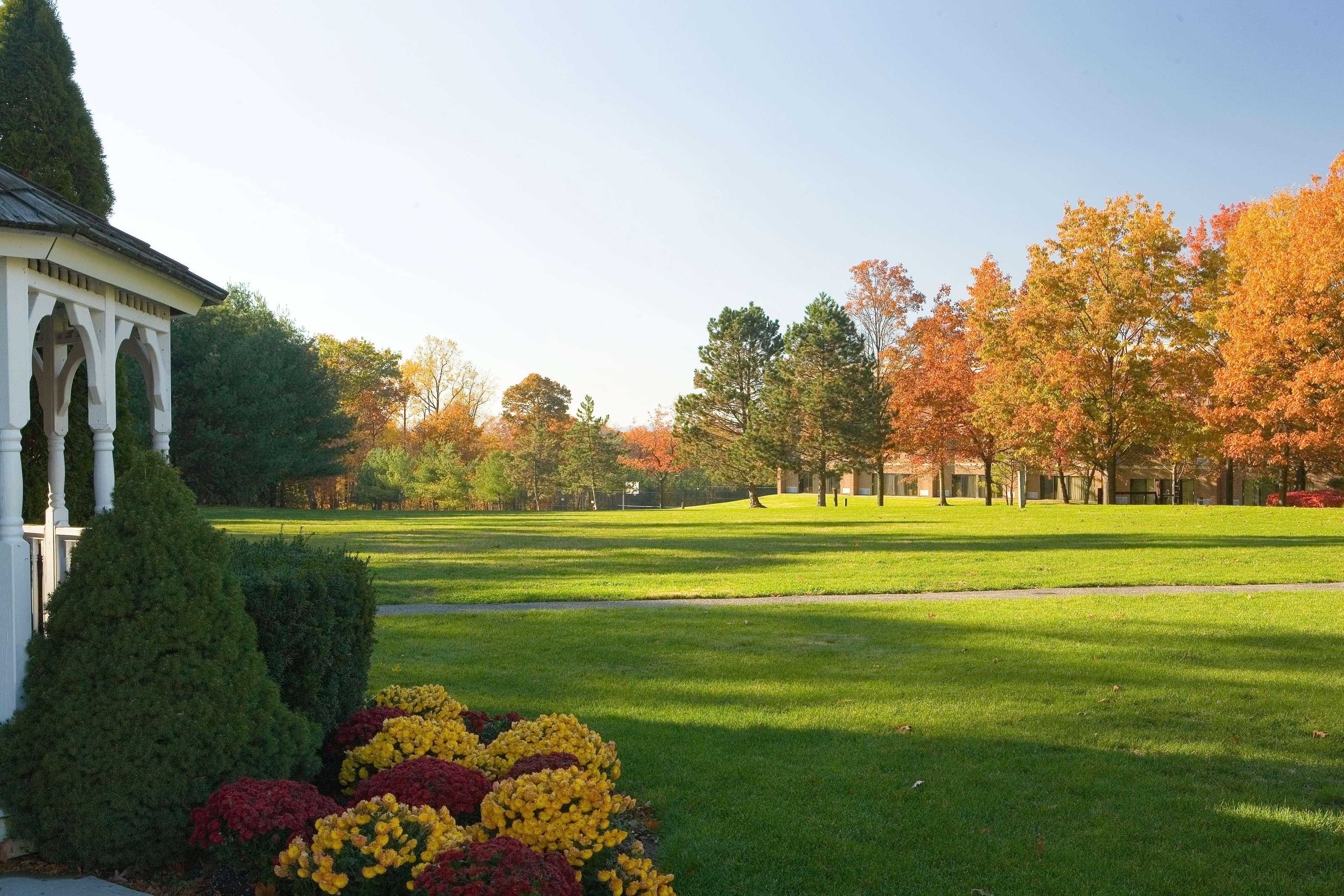 Hilton Woodcliff Lake Exterior foto
